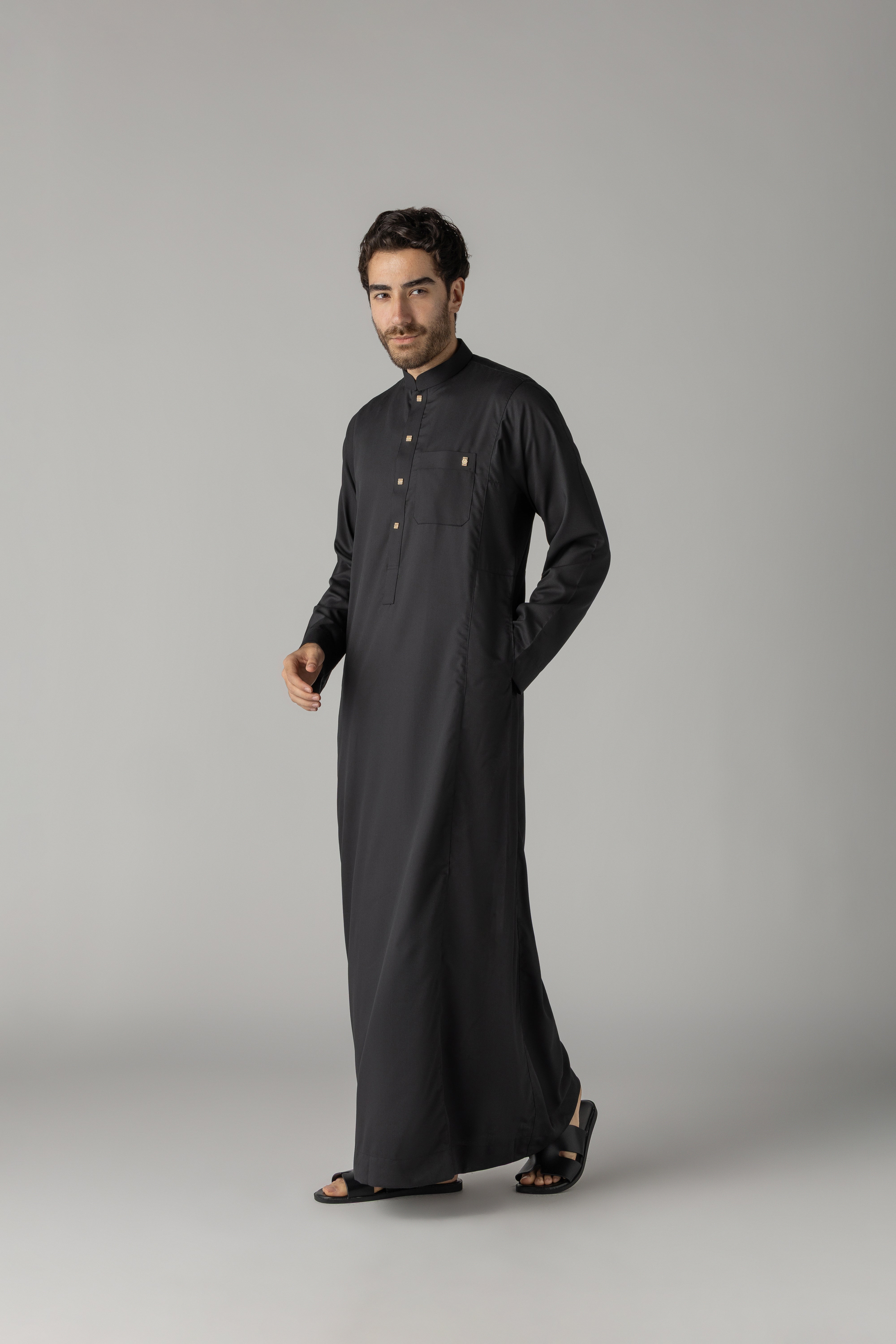 J2508 BLACK THOBE – Sunnah Souk